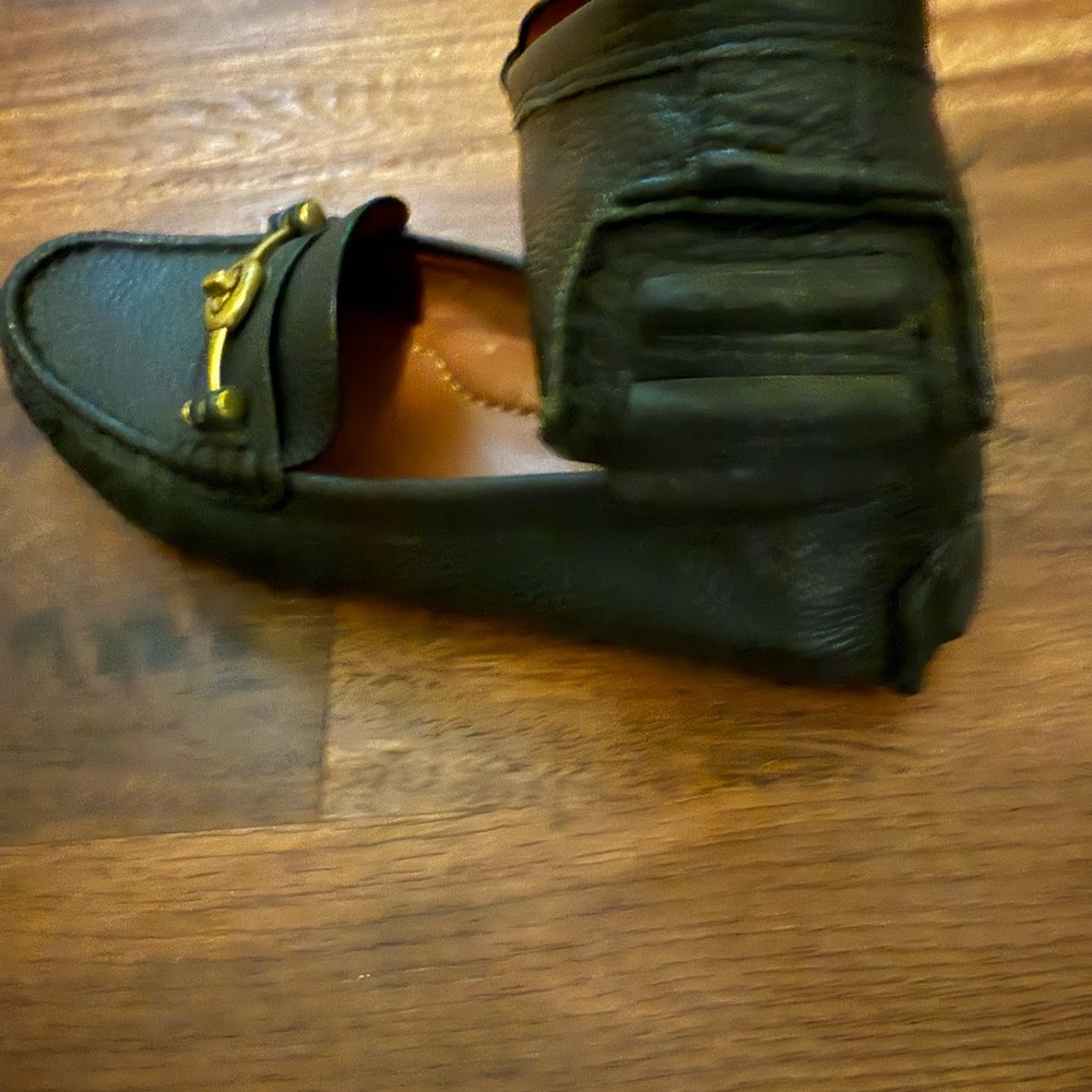 Coach Women’s Crosby Turnlock Black Leather Loafers with Gold Accents - Picture 4 of 7